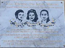 Plaque commémorative des sœurs Mirabal au no 2 rue de Prony.