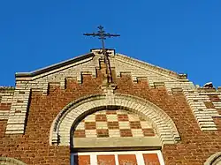 Détail d'un des pignons.