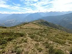 Vue vers le sud, en direction du sommet de Llomet.