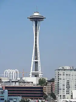 Space Needle, construit pour l'exposition internationale de Seattle de 1962 sur le thème : « Aperçu de la vie de l’Homme au XXIe&nbsp;siècle ».