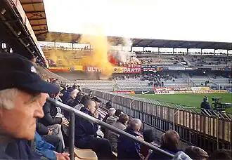 Vue des tribunes, en 2002.