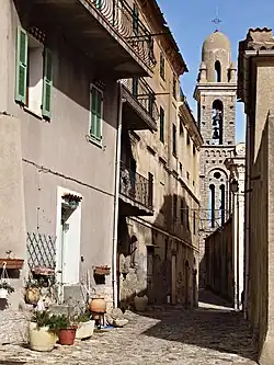 Clocher de la collégiale.