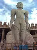 Statue de Bahubali, saint jaïn, le plus grand monolithique au monde.