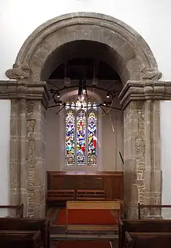 L'arche du XIe&nbsp;siècle supportant le clocher.