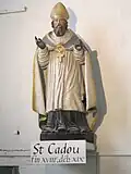 Statue de Saint Cadou exposée dans l'ossuaire de Sizun. Elle provient d'une chapelle désaffectée à l'entour (peut-être Loc-Ildut)