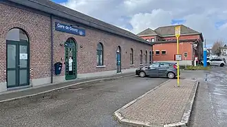 Bâtiment de la gare côté rue.