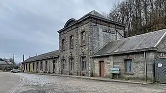 Bâtiment voyageurs(vue de la route de Smuid).
