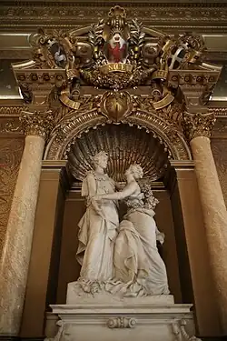 Statue de la salle des fêtes du palais préfectoral : « Nice se donne à la France ».