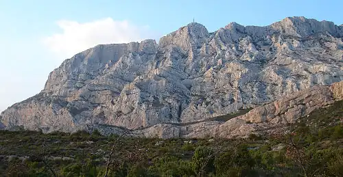 Montagne Sainte-Victoire, vue depuis Le Thoronet.