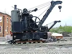 Locomobile d'une grue ferroviaire.