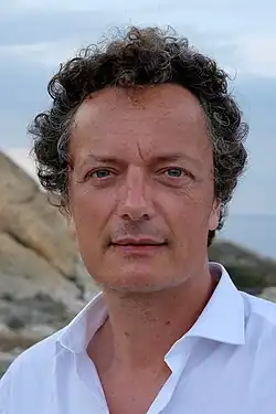 Description de cette image, également commentée ci-après