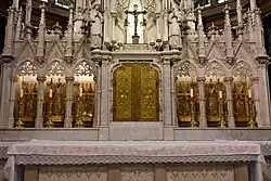 Maître-autel de l'abbatiale