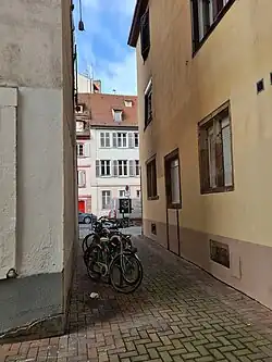 Vers la rue de Zurich.