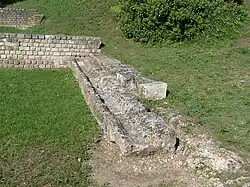 Caniveau du portique.