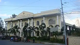 Centre sportif et communautaire.