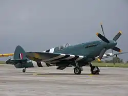 Spitfire PR XIX de C. Jacquard sur la BAN Lanvéoc-Poulmic (2007).