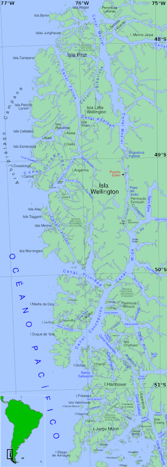 La côte sud du Chili et l'archipel de Patagonie. L'île Hanovre se trouvede part et d'autre du 51e parallèle sudet entre les 74e et 75e&nbsp;méridiens ouest.