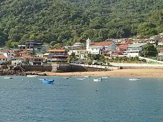 Côte de l'île de Taboga.