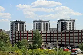 Coopérative Loo et tours de Priisle.