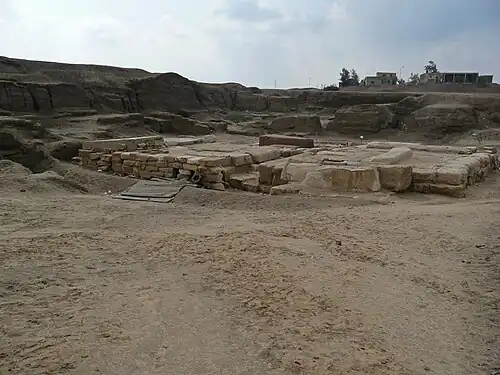 Vue générale de la nécropole royale de Tanis.