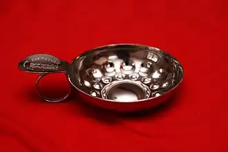 Tastevin offert durant la vente des vins de Beaune - 2011.