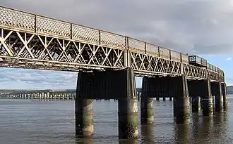 Le pont ferroviaire du Tay, sur la ligne Édimbourg - Dundee de la NBR.