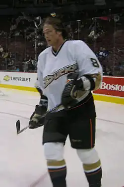 Photo de Teemu Selänne dans la tenue des Ducks d'Anaheim.
