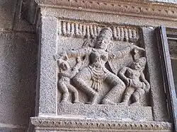 Figure de Bharatanatyam, temple du Naṭarāja