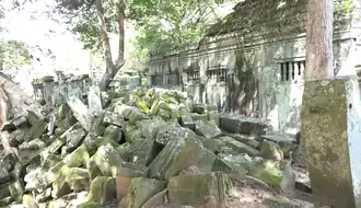 Photographies du temple cambodgien en ruine de Beng Méaléa