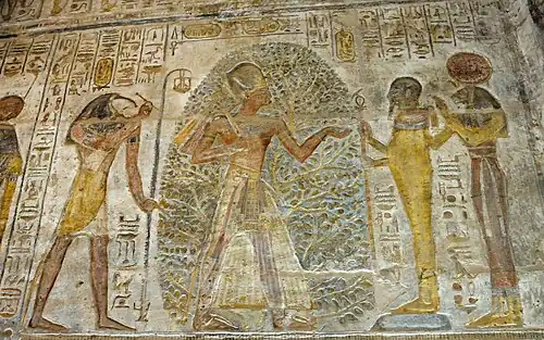 Ramsès&nbsp;II entouré par Thot, Ptah et Sekhmet.