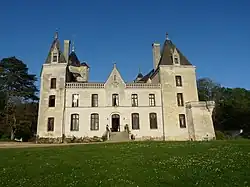 La façade du château.