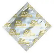 Sachet plastique dans lequel est conservé une digue dentaire.