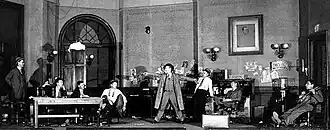 Photo promotionnelle publiée en 1928 dans Theatre Magazine.