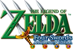 Zelda est inscrit en grosse lettre vertes. Au-dessus, figure The Legend of en petites lettres vertes. En dessous, Four Swords Anniversary Edition est inscrit sur deux lignes en petites lettres blanches bordées de bleu. En arrière plan, figurent, côte à côte et légèrement inclinées, quatre épées à lame blanche et au pommeau doré avec chacun une pointe de couleur verte, rouge, bleue et violette.