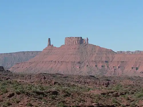 The Rectory vu des Fisher Towers.