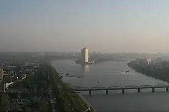 L'hôtel Yanggakdo vu depuis le sommet de la tour du Juche