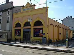 Le Théâtre 145, anciennement une salle de cinéma.