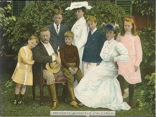 Theodore Roosevelt et sa famille (épreuve colorisée, 1903)