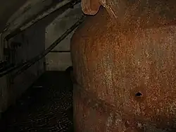 Citerne d'eau dans les locaux souterrains.