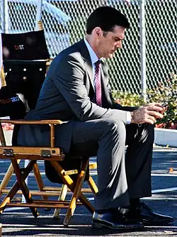 Thomas Gibson dans le rôle d'Aaron Hotchner(photo de tournage de la série)