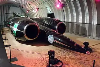 Thrust SSC, record de vitesse terrestre de 1&nbsp;227&nbsp;km/h en 1997, au Coventry Transport Museum
