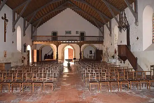 La nef côté porche.