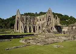 L'abbaye de Tintern est le vestige le plus notable de la vallée.