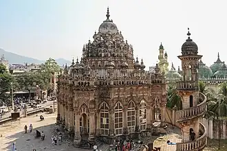 Mausolée de Mahabat Khan (Mahabat Maqbara) à Junagadh. Il est construit au XIXe&nbsp;siècle dans un style éclectique.
