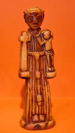 Pendentif en ivoire, XVIIIe sièclefabriqué dans le royaume Kongo