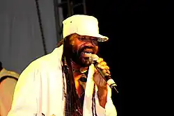 Description de l'image TonyRebel.jpg.