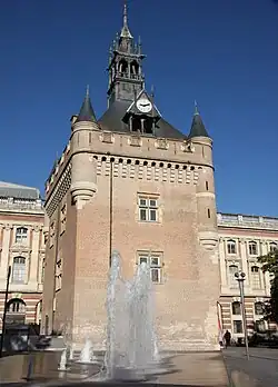 De 1550 à 1829 Dame Tholose trôna au sommet du Donjon du Capitole.