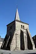 Le clocher séparé de l'église.