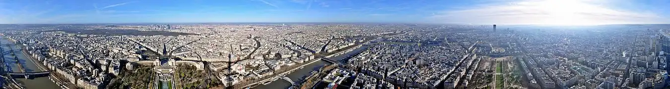 Panorama à 360° de Paris depuis la tour Eiffel.