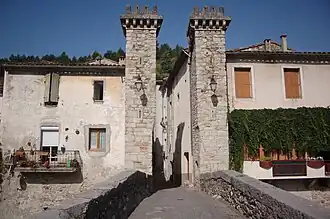 Tourelles du pont Grand.